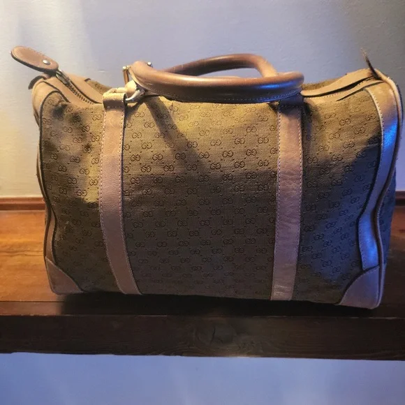 AUTHENTIC VINTAGE GUCCI PURSE - Picture 2 of 7